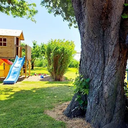 Апартаменты Schoenes 1-zimmer-appartement, Buesum *